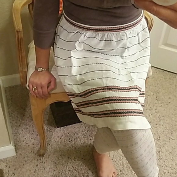 Vintage apron perfect for the upcoming holiday or shower gift! - Picture 3 of 9